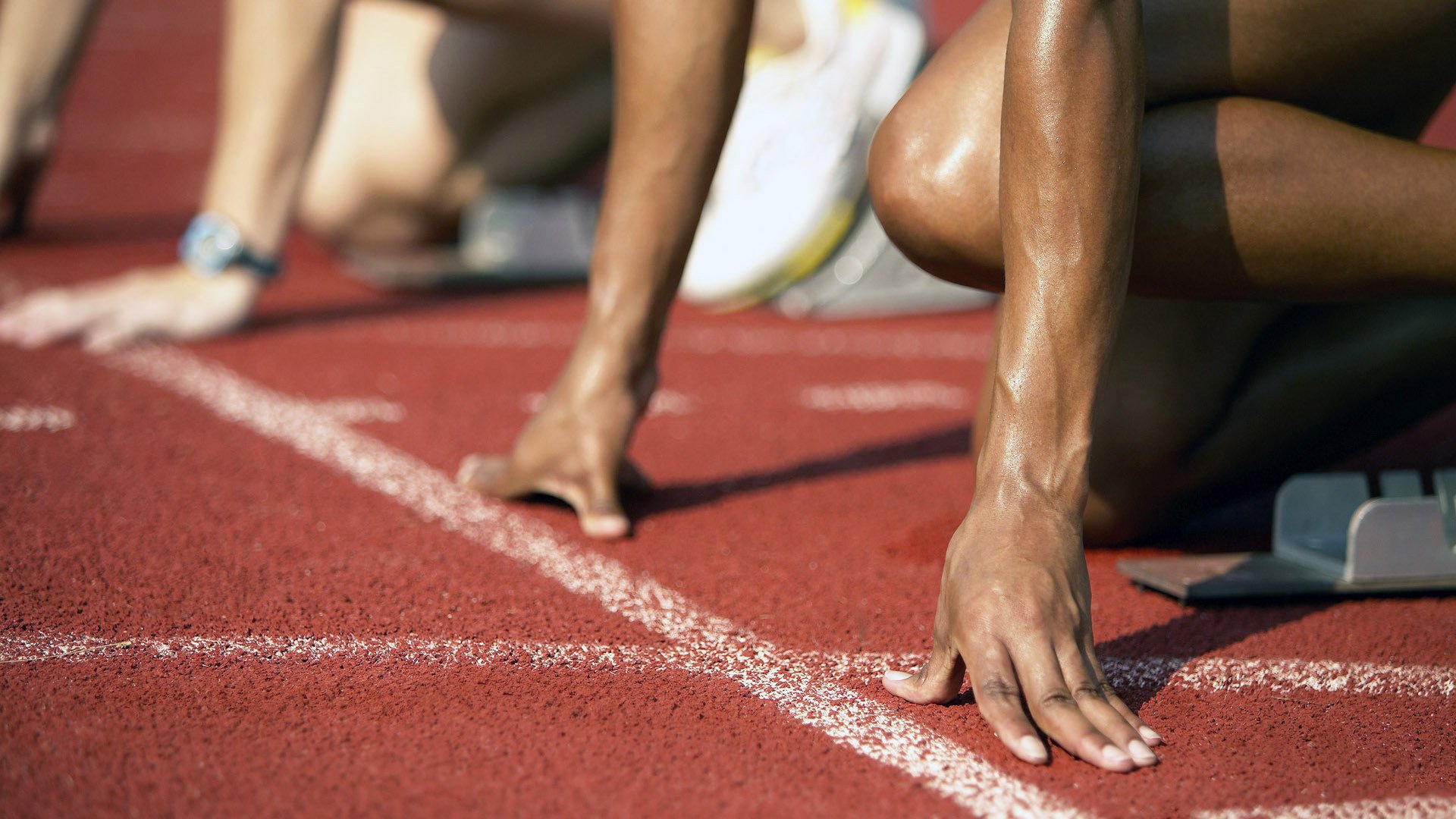 托里·哈斯克展现新生代游泳实力,托马斯·哈里斯